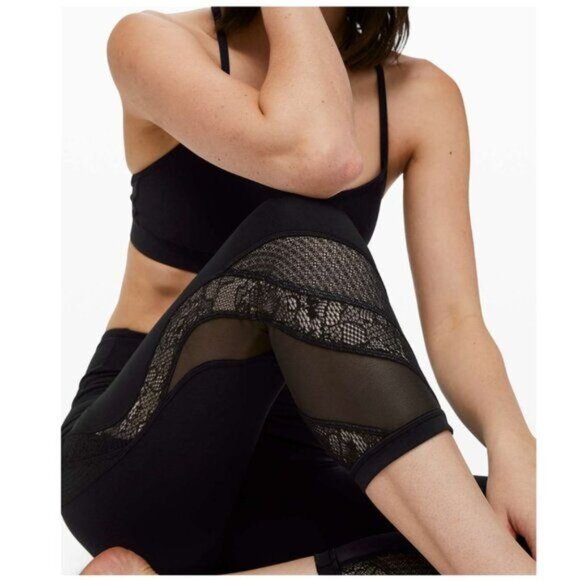 Lululemon Wunder Under Crop 21" in Lace Black - 6 - Picture 3 of 10